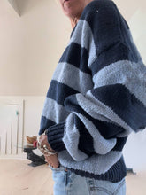 Suéter clásico de rayas ligeras de rugby